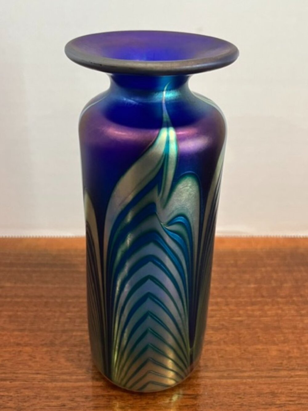 Steven Correia Cobalt Blue Iridescent Pulled Feather 6 1/4" Vase
